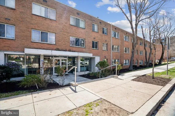 $222,900 | 2710 Macomb Street Northwest, Unit 111, Washington, DC 20008