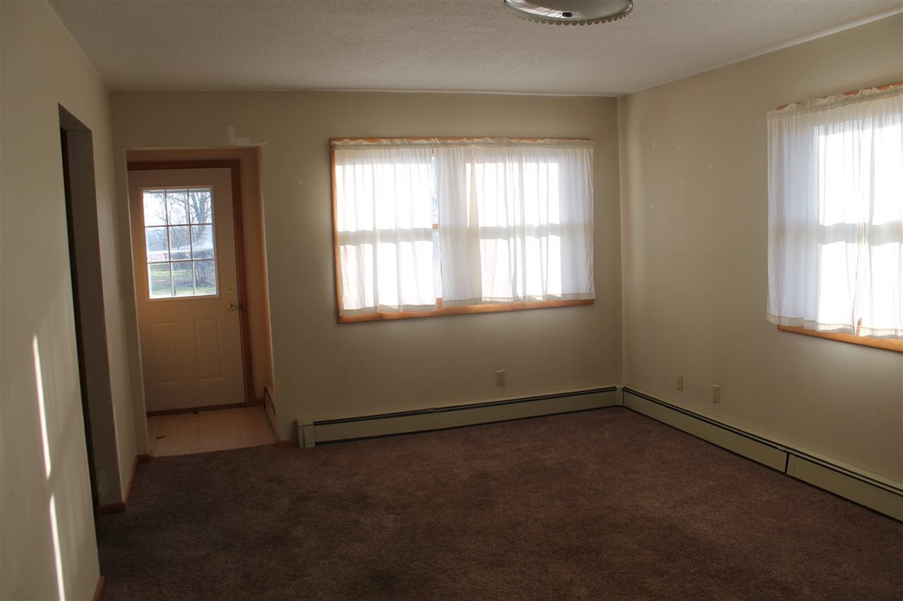4462 Middle Street Lone Tree, IA 52755 - Photo 3 of 6 Gallery Image 3