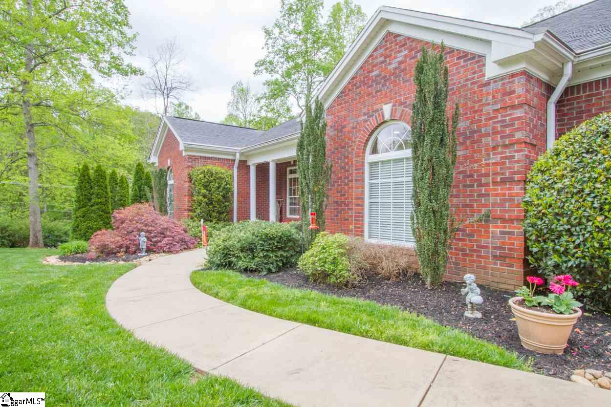 103 Heathwood Road Easley, SC 29640 - Photo 4 of 36