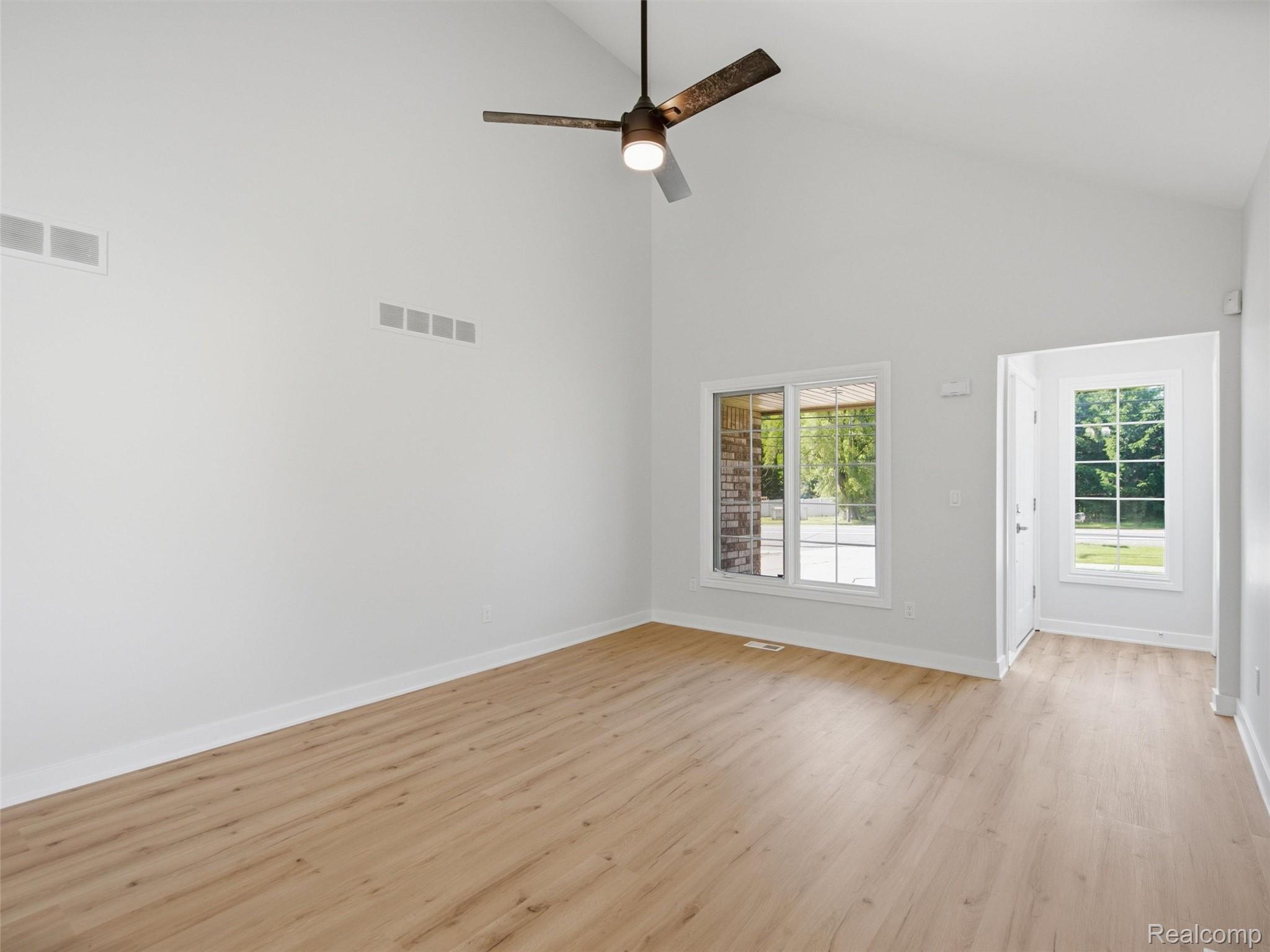 8365 22 Mile Road Utica, MI 48317 - Photo 7 of 38