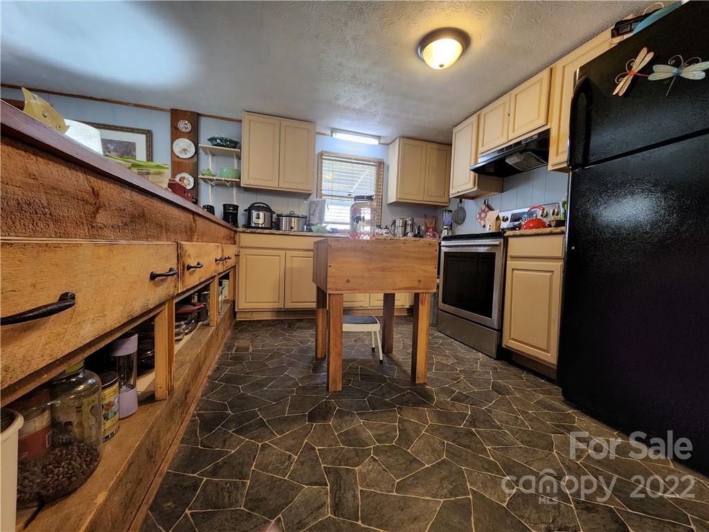 71 Apple Creek Road Waynesville, NC 28786 - Photo 13 of 24 Gallery Image 13