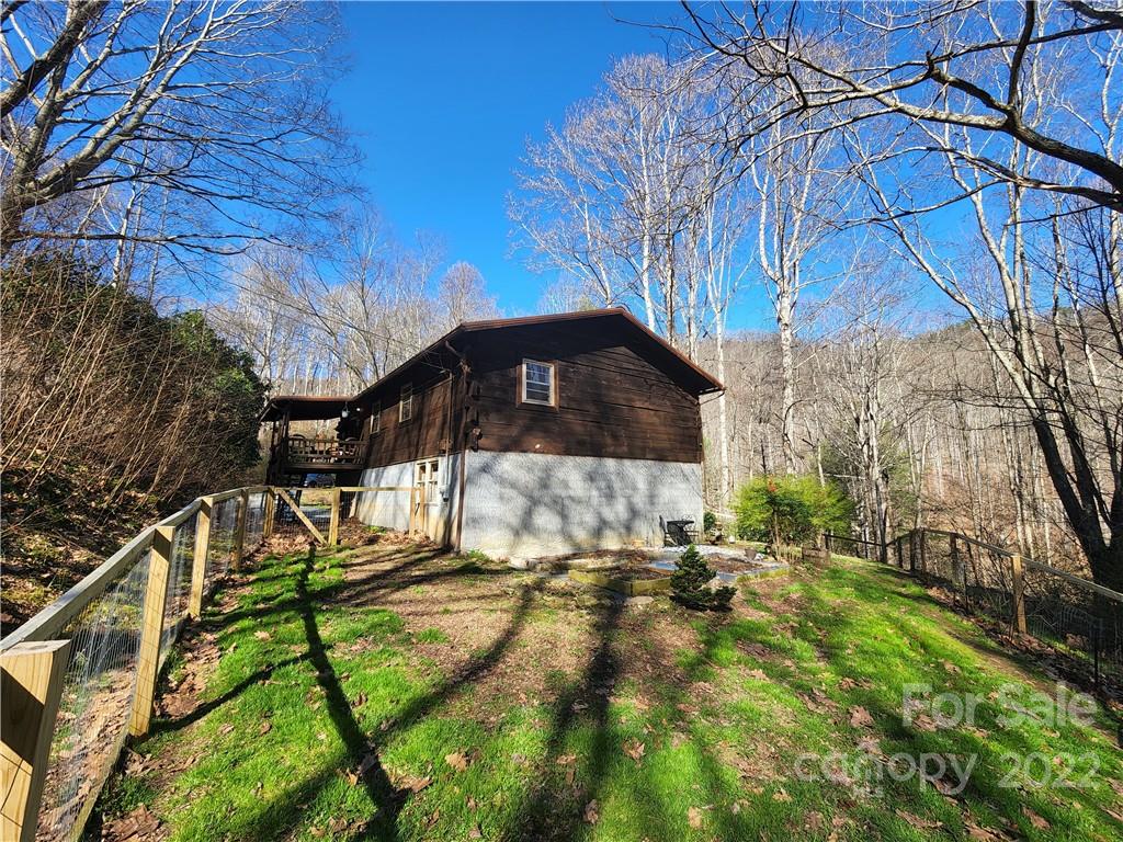 71 Apple Creek Road Waynesville, NC 28786 - Photo 8 of 24 Gallery Image 8