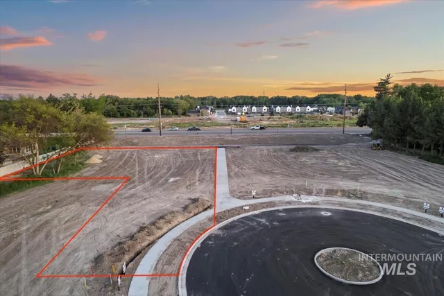 $390,000 | 172 North Timber Wolf Place, Eagle, ID 83616