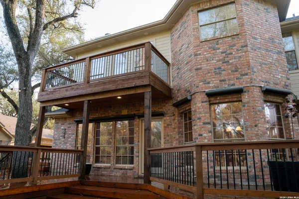 a view of a entryway door of the house