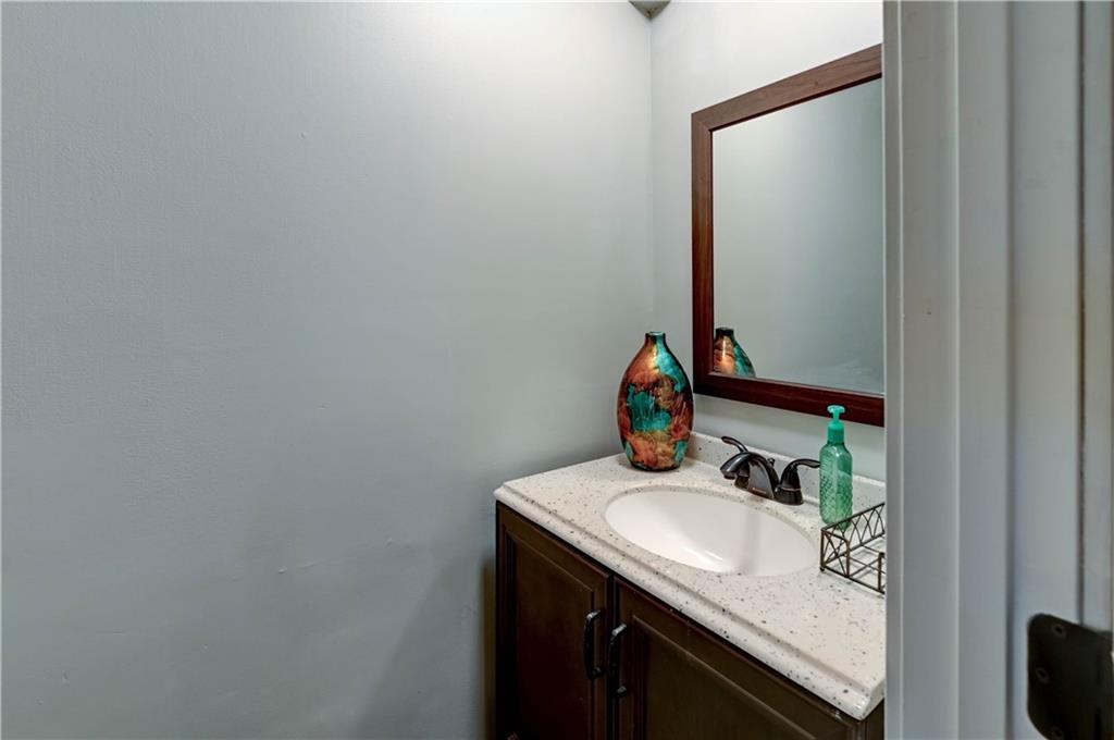 12901 Byars Road Grandview, MO 64030 - Photo 18 of 27