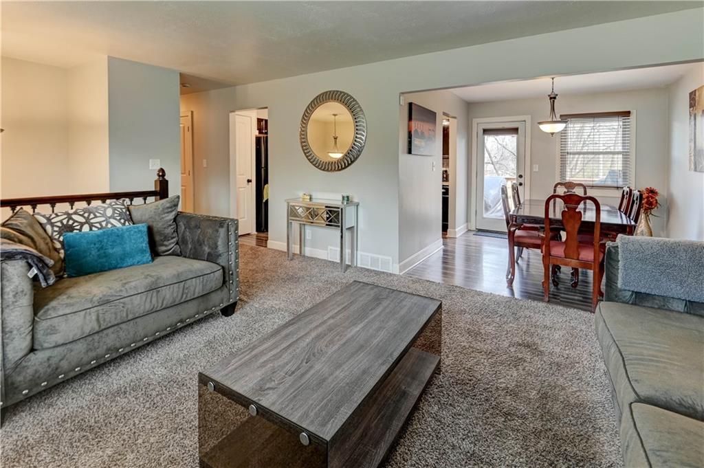 12901 Byars Road Grandview, MO 64030 - Photo 5 of 27