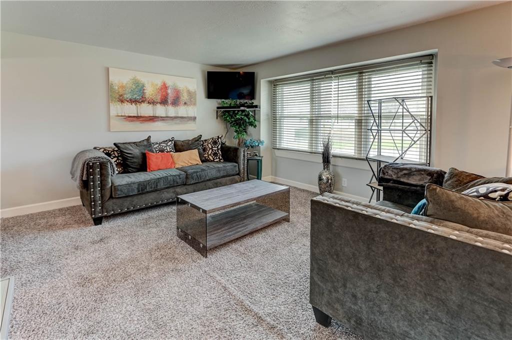 12901 Byars Road Grandview, MO 64030 - Photo 6 of 27