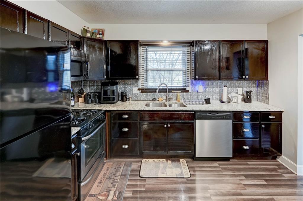 12901 Byars Road Grandview, MO 64030 - Photo 9 of 27