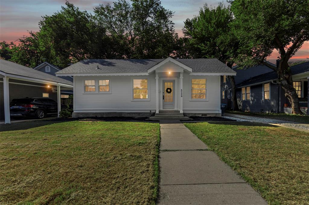 4723 El Campo Avenue Fort Worth, TX 76107 - Photo 3 of 21 a front view of house with yard and green space