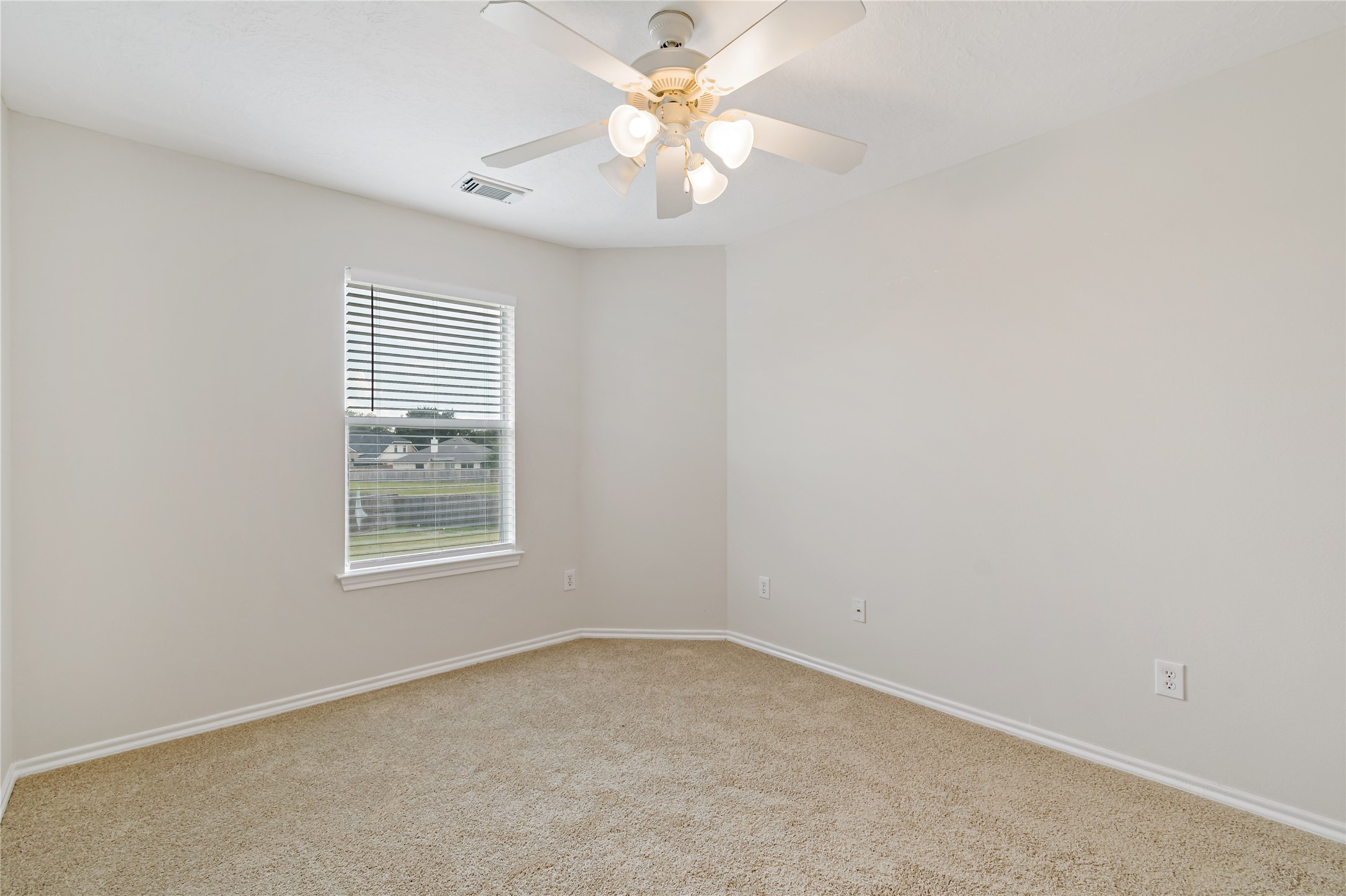 5607 Lilywood Court Rosharon, TX 77583 - Photo 28 of 49