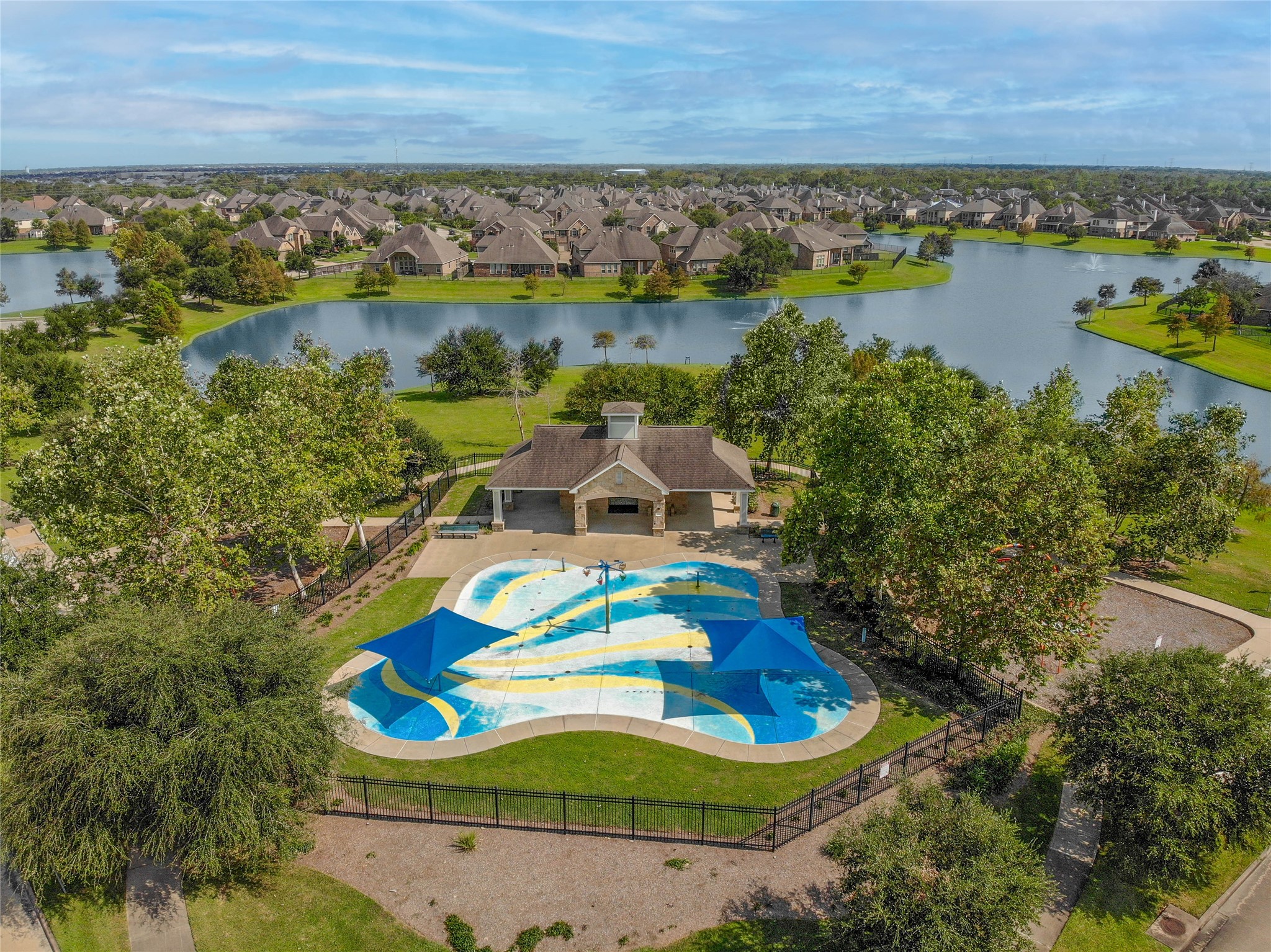 5607 Lilywood Court Rosharon, TX 77583 - Photo 41 of 49 Splash Pad