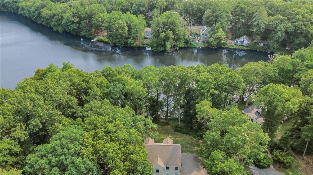 22 Breezy Knoll Road Smithfield, RI 02828 - Photo 3 of 48 Gallery Image 3