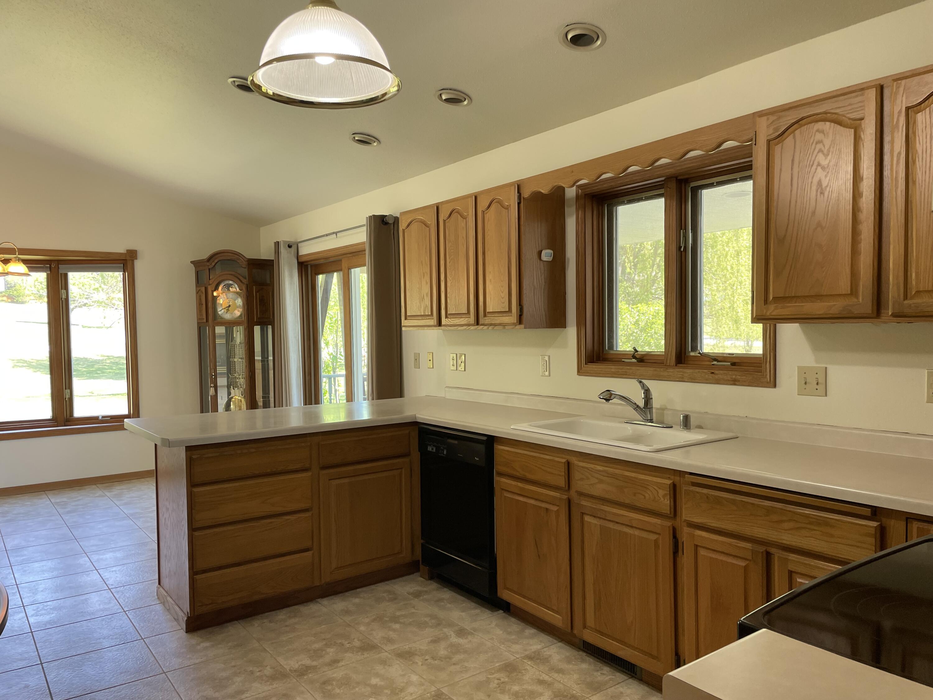 11411 Flavin Road Greenfield, WI 54660 - Photo 11 of 26 Kitchen