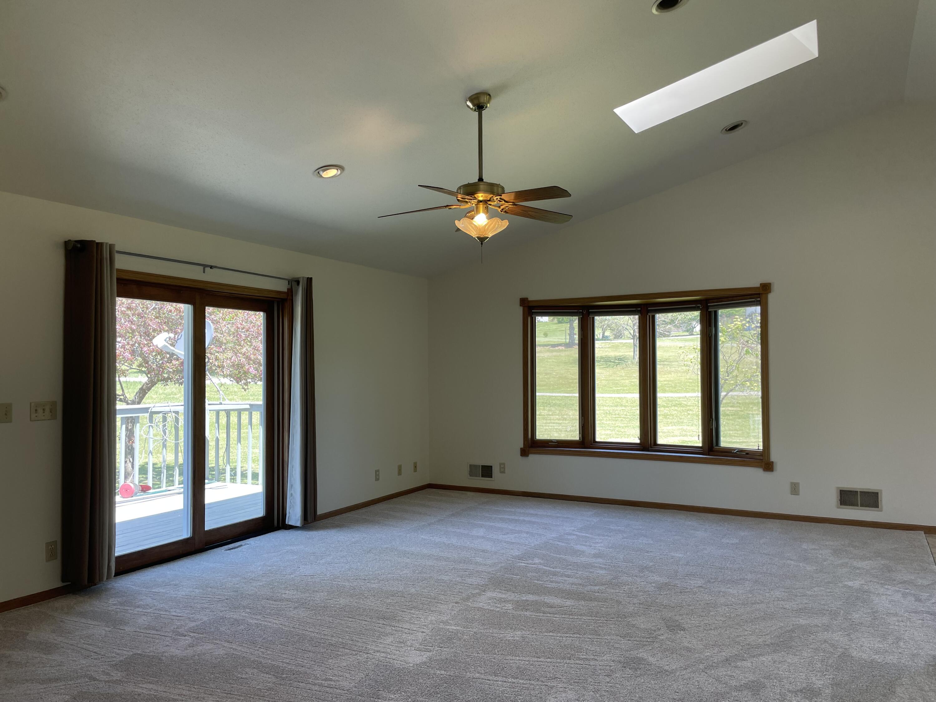 11411 Flavin Road Greenfield, WI 54660 - Photo 5 of 26 Vaulted