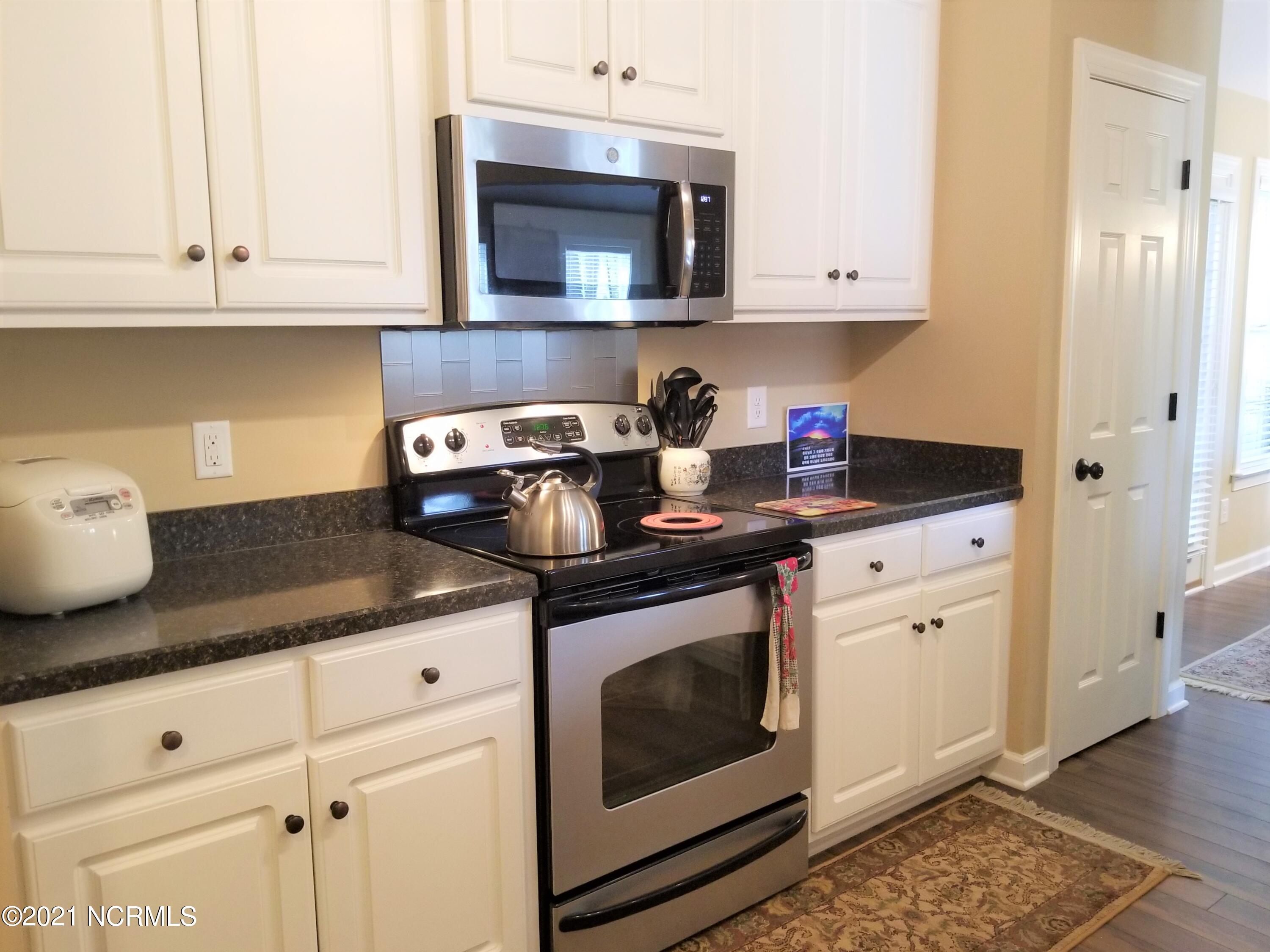 1870 Lansdowne Road Rocky Mount, NC 27804 - Photo 25 of 43 Kitchen cooking area and pantry