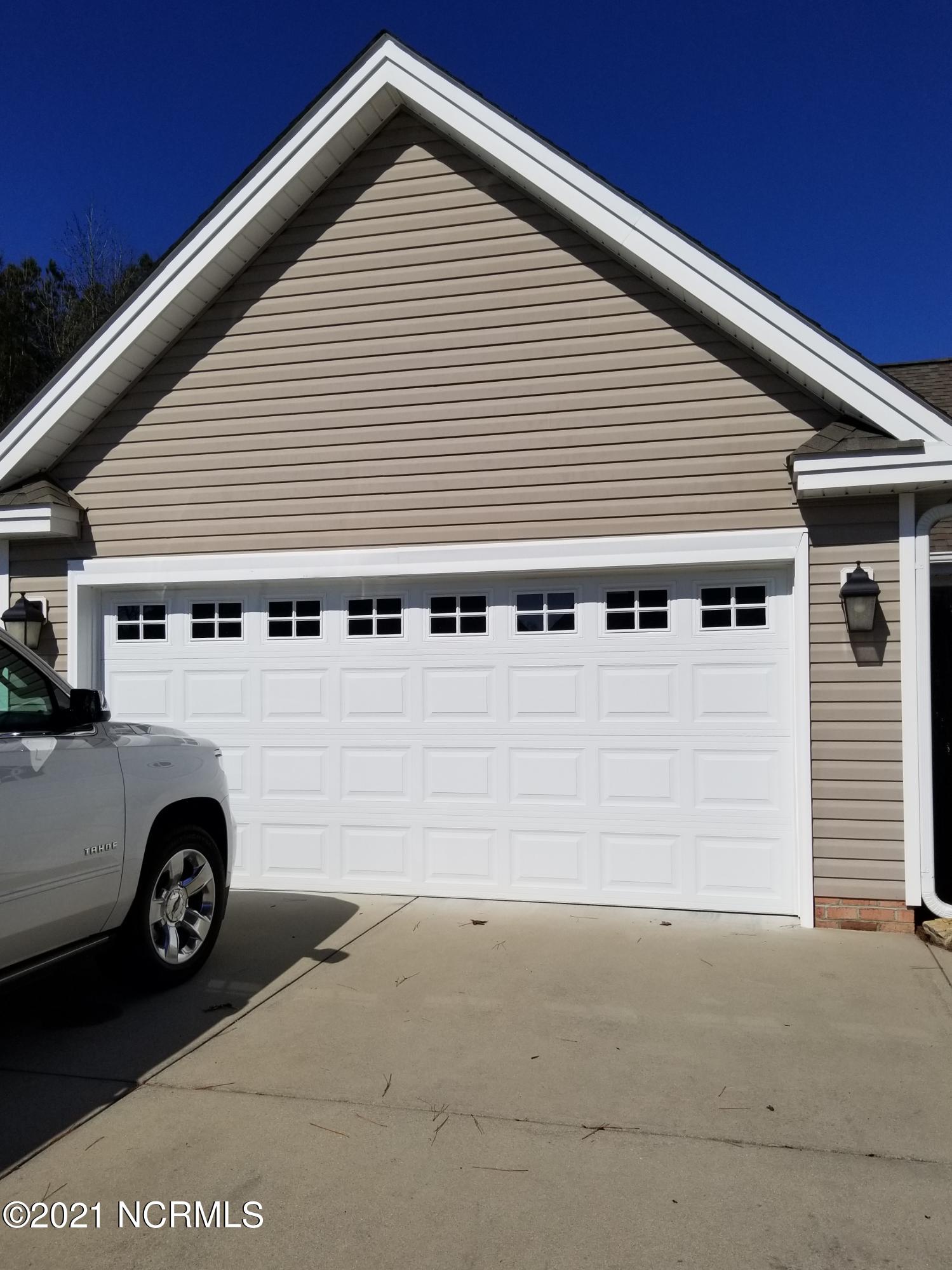1870 Lansdowne Road Rocky Mount, NC 27804 - Photo 3 of 43 Two-car garage