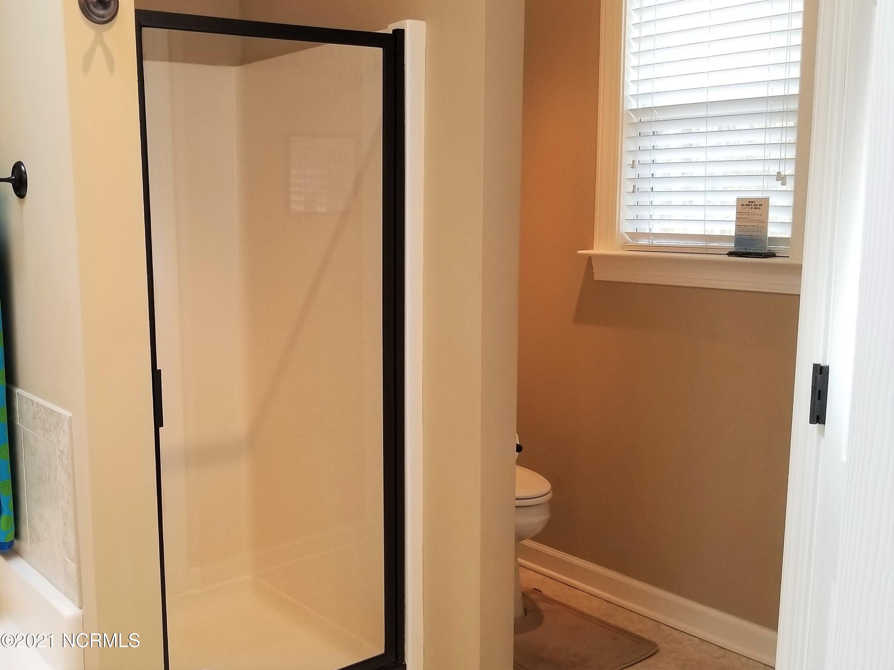 1870 Lansdowne Road Rocky Mount, NC 27804 - Photo 31 of 43 Master bath view 2