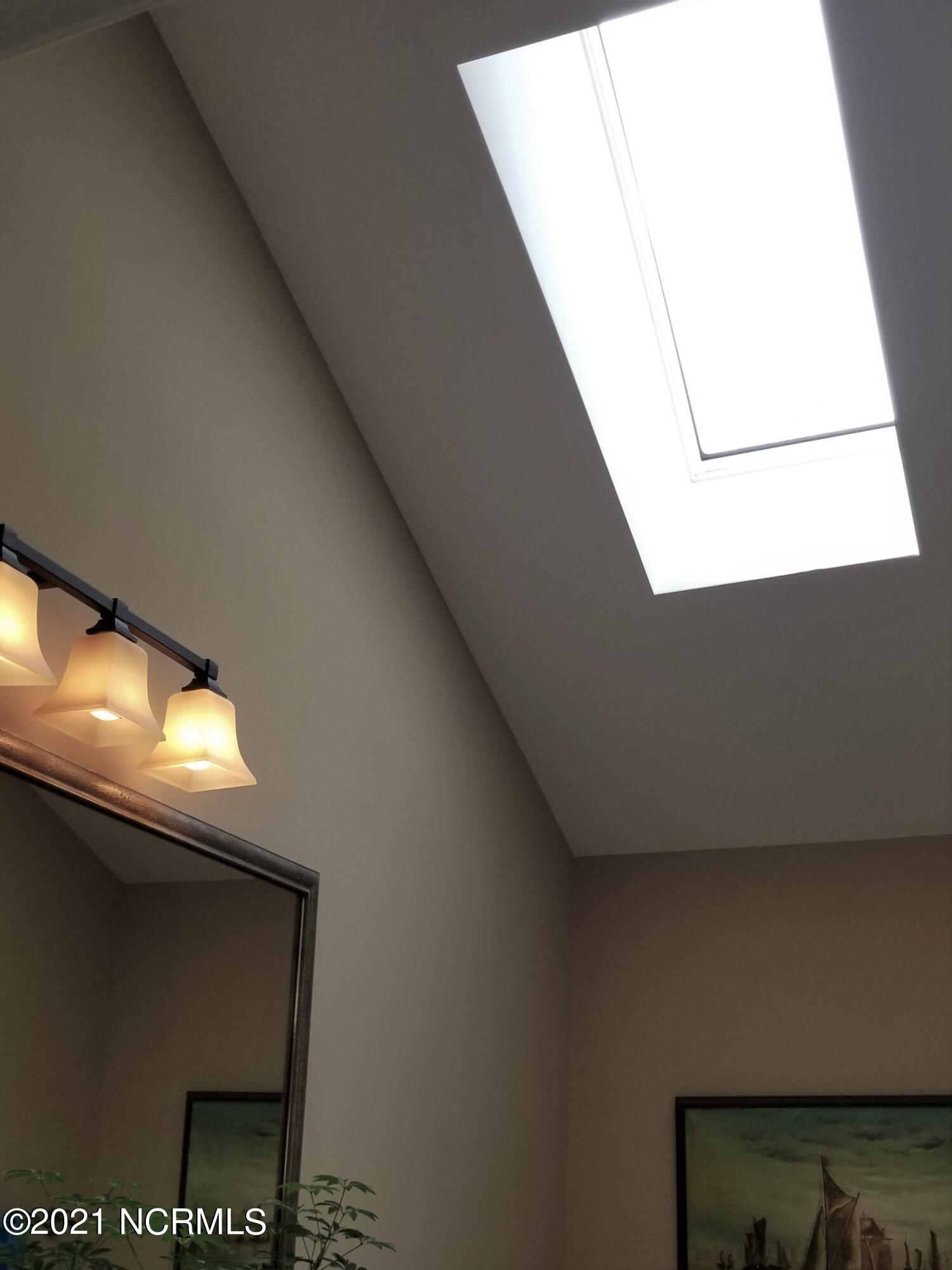 1870 Lansdowne Road Rocky Mount, NC 27804 - Photo 32 of 43 Skylight in bath
