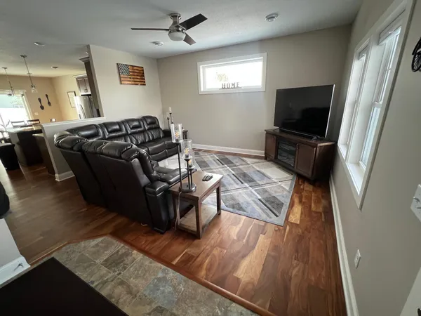 $399,900 | 900 8 Avenue Southwest, Pine Island, MN 55963