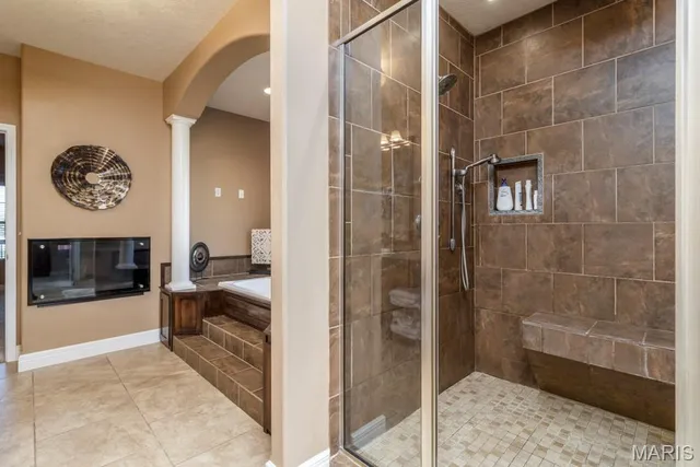 $559,900 | 22805 Green Hills Road, Lebanon, MO 65536