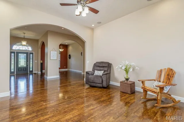 $559,900 | 22805 Green Hills Road, Lebanon, MO 65536