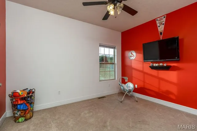 $559,900 | 22805 Green Hills Road, Lebanon, MO 65536