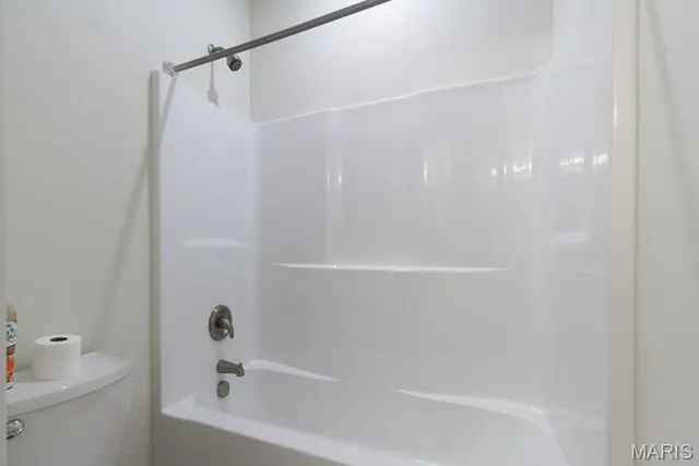 $559,900 | 22805 Green Hills Road, Lebanon, MO 65536