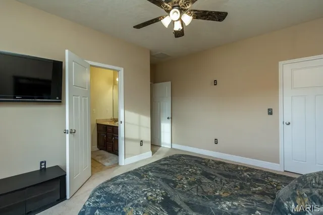 $559,900 | 22805 Green Hills Road, Lebanon, MO 65536