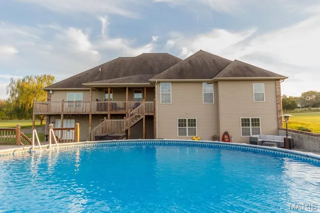 $559,900 | 22805 Green Hills Road, Lebanon, MO 65536