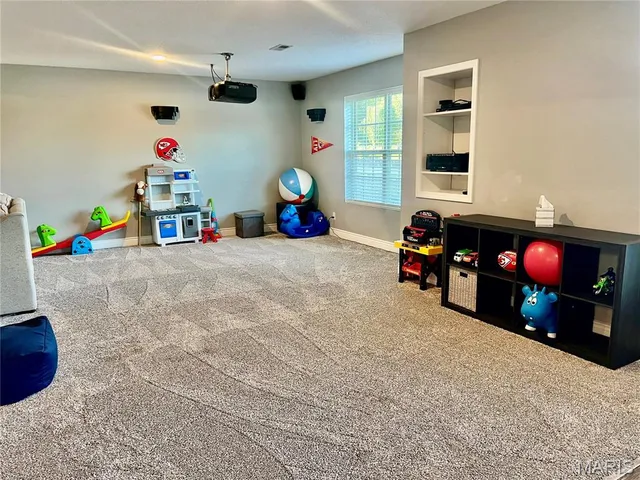 $559,900 | 22805 Green Hills Road, Lebanon, MO 65536