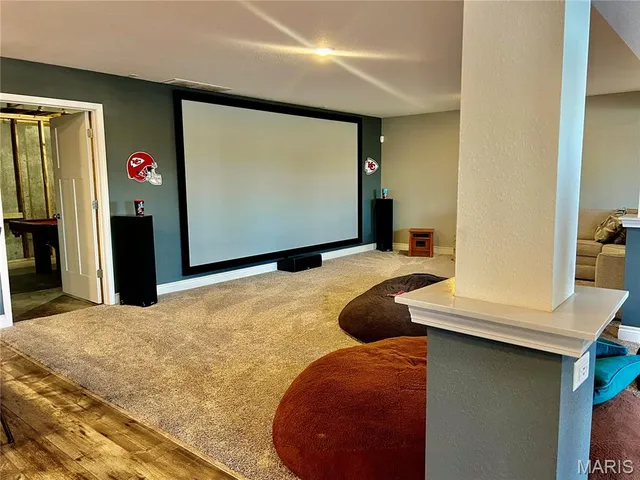 $559,900 | 22805 Green Hills Road, Lebanon, MO 65536