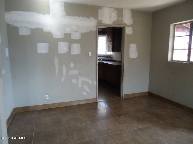 120 West Riverside Street Phoenix, AZ 85041 - Photo 12 of 32 Dining Area 2