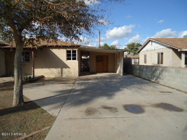 120 West Riverside Street Phoenix, AZ 85041 - Photo 15 of 32 Driveway