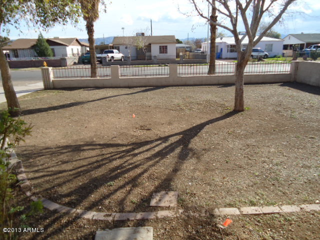 120 West Riverside Street Phoenix, AZ 85041 - Photo 18 of 32 Front Yard
