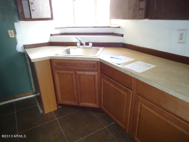 120 West Riverside Street Phoenix, AZ 85041 - Photo 22 of 32 Kitchen