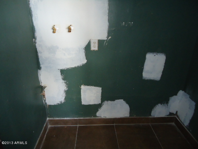 120 West Riverside Street Phoenix, AZ 85041 - Photo 23 of 32 Laundry Room