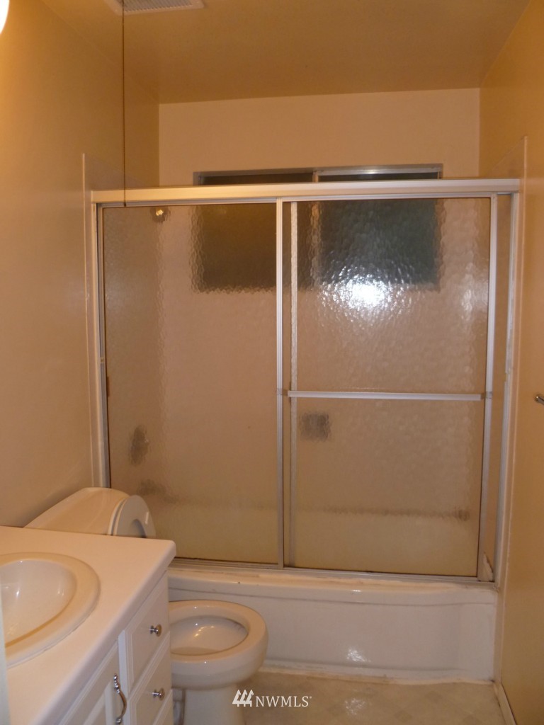 12720 Southeast 163rd Street Renton, WA 98058 - Photo 8 of 8 Gallery Image 8