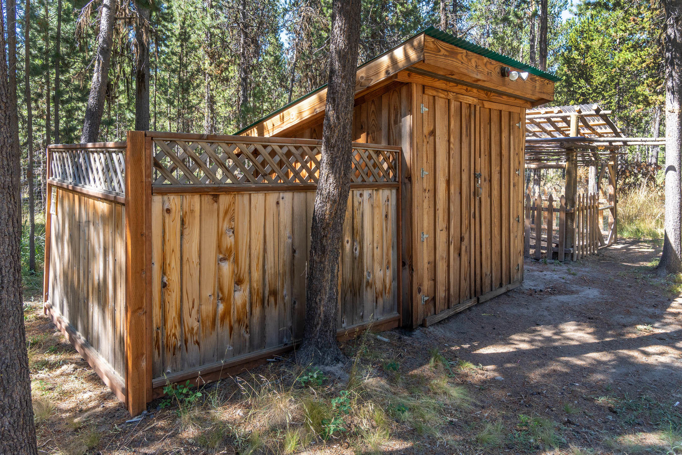 17095 Hermosa Road Bend, OR 97707 - Photo 9 of 24 Shed