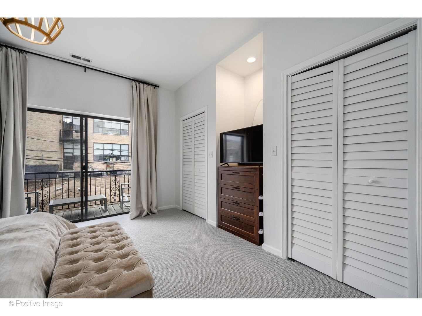 1751 West Division Street, Unit 2E Chicago, IL 60622 - Photo 15 of 24