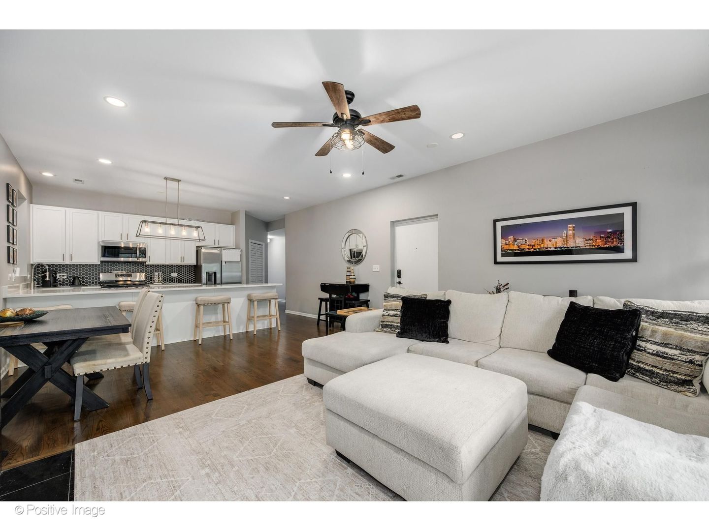 1751 West Division Street, Unit 2E Chicago, IL 60622 - Photo 8 of 24