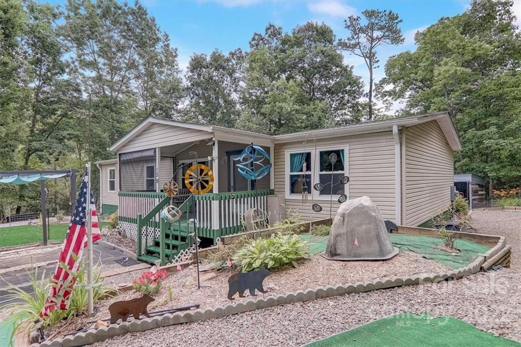 15 Hunter Road Fairview, NC 28730 - Photo 1 of 48 Gallery Image 1