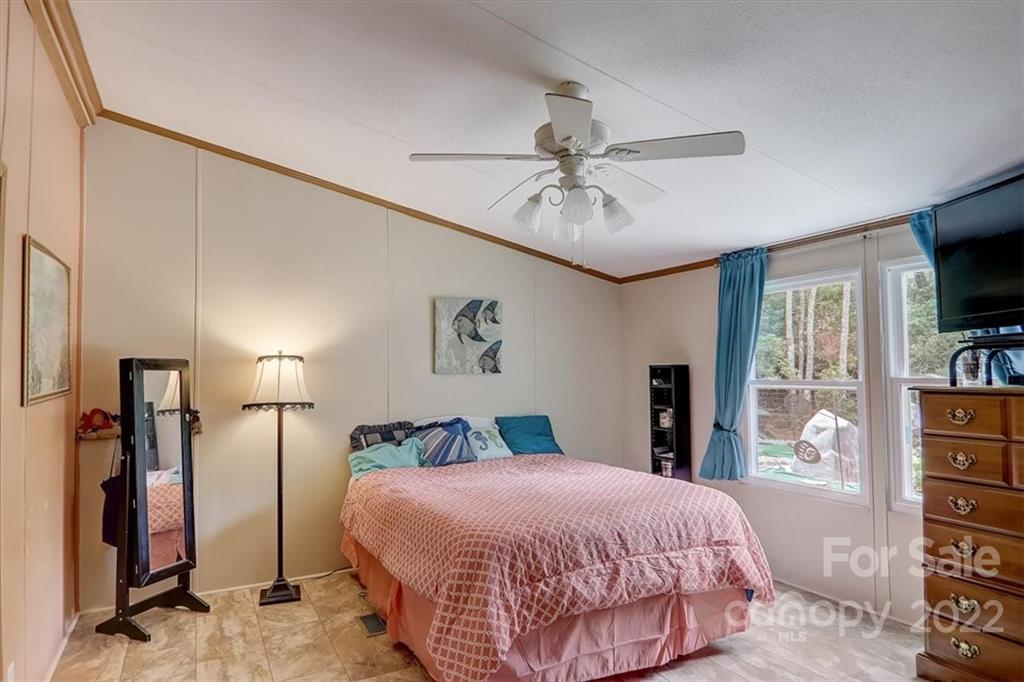 15 Hunter Road Fairview, NC 28730 - Photo 34 of 48 Gallery Image 34