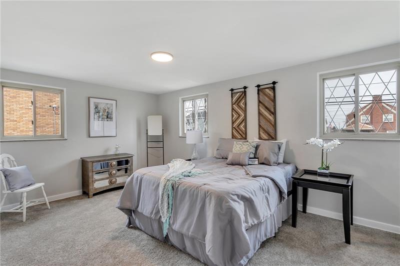 3320 Willett Road Pittsburgh, PA 15227 - Photo 11 of 19 Gallery Image 11