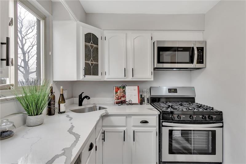3320 Willett Road Pittsburgh, PA 15227 - Photo 10 of 19 Gallery Image 10