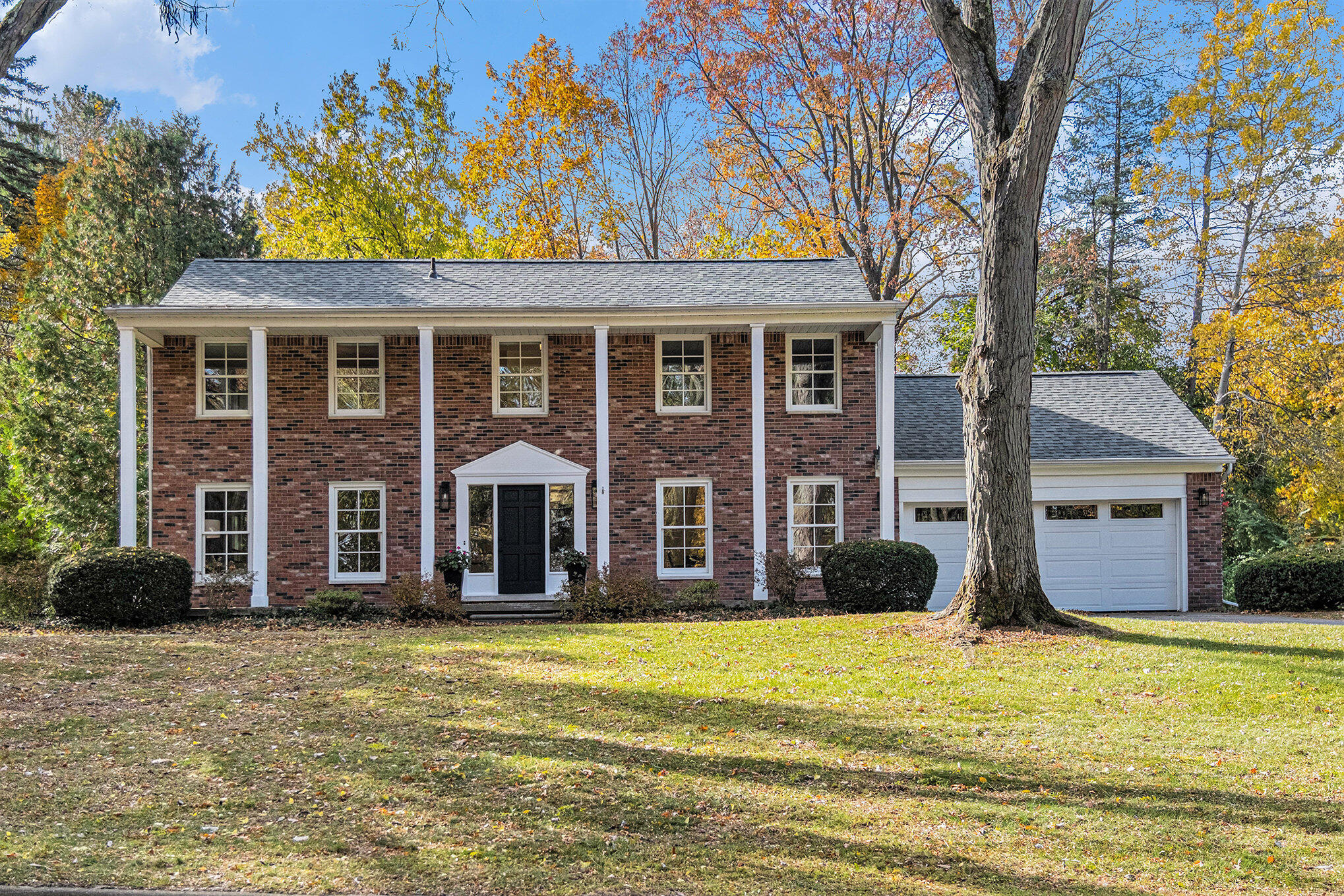 3075 Hunting Valley Road Ann Arbor, MI 48104 - Photo 1 of 60 001_sbp_92_941