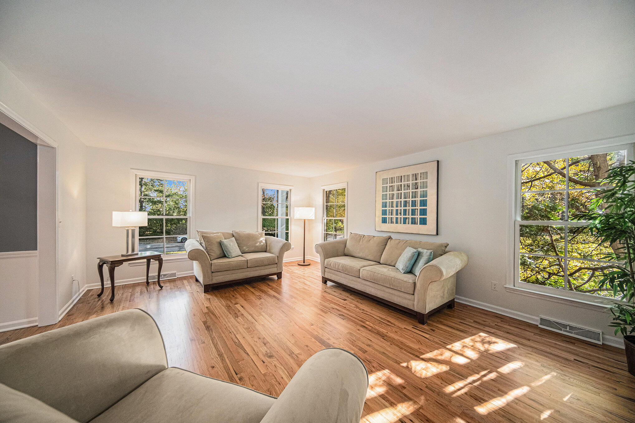 3075 Hunting Valley Road Ann Arbor, MI 48104 - Photo 12 of 60 009_sbp_17_866