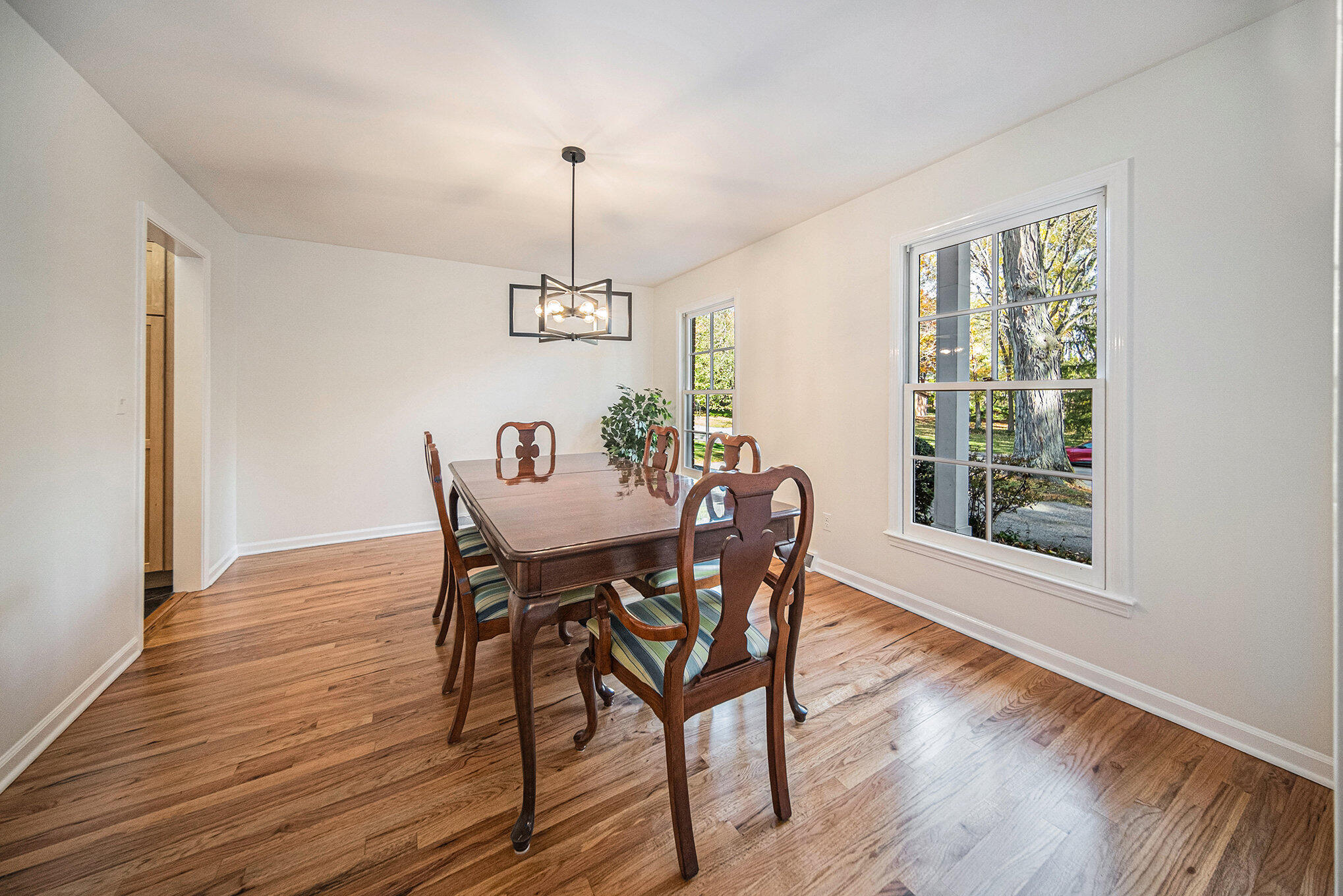 3075 Hunting Valley Road Ann Arbor, MI 48104 - Photo 13 of 60 010_sbp_6_157
