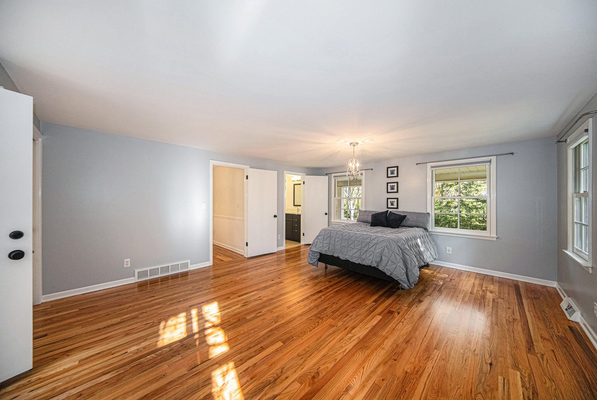 3075 Hunting Valley Road Ann Arbor, MI 48104 - Photo 32 of 60 030_sbp_57_293
