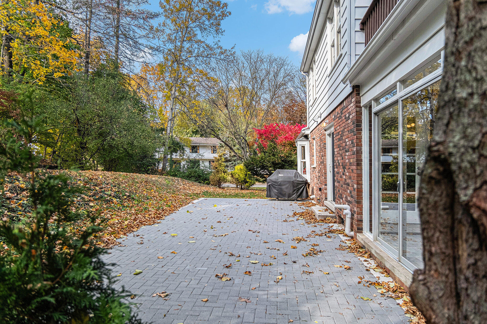 3075 Hunting Valley Road Ann Arbor, MI 48104 - Photo 50 of 60 044_sbp_100_857
