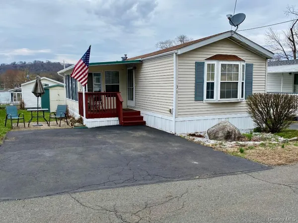 $119,900 | 31 Mountain View Mobile Home Park, Stony Point, NY 10980